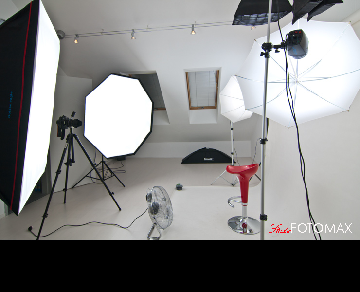 De ruimte van de studio is veelzijdig in te richten, afhankelijk van de soort shoot.