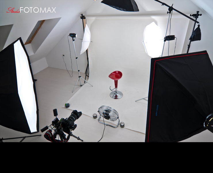 De ruimte van de studio is veelzijdig in te richten, afhankelijk van de soort shoot.